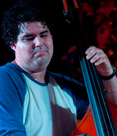  Gaston Joya