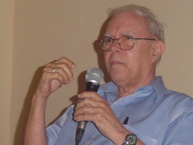  Julio García Espinosa
